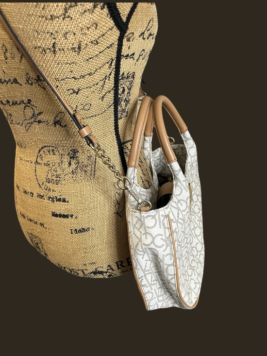 🌻 Calvin Klein Monogram Shopper Top Handle Bag #808 - Picture 9 of 11